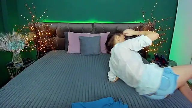 Rebecca Diamond online show from 02-09-25, 06:43