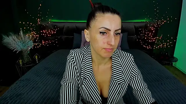 Rebecca Diamond online show from 03-21-25, 06:27