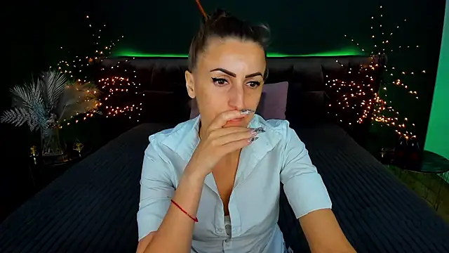 Rebecca Diamond online show from 09-24-25, 05:44