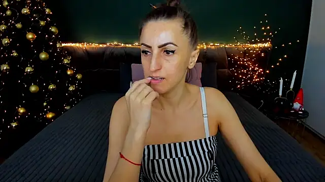 Rebecca Diamond online show from 12-19-25, 06:31