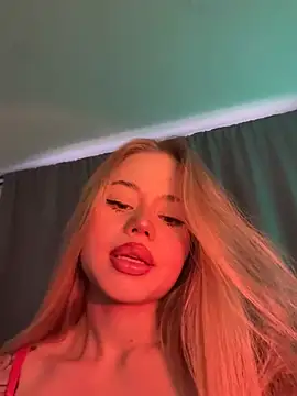 curchez  online show from 02-10-25, 08:31