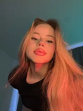 curchez  online show from 02-12-25, 08:40