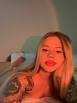 curchez  online show from 03-07-25, 06:54