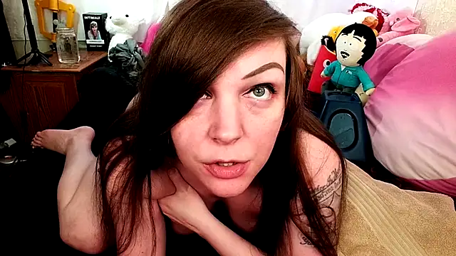 Snapshot of GamerGirlRoxyAndLee chatting on 12-13-25, 09:09 GamerGirlRoxyAndLee online show from 12-13-25, 09:09