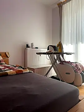 Pia July  online show from 09-16-25, 12:28