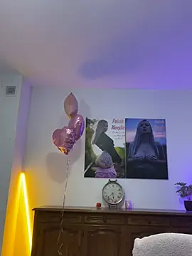 Snapshot of Cute-Alice chatting on 02-12-25, 10:15 Cute-Alice online show from 02-12-25, 10:15