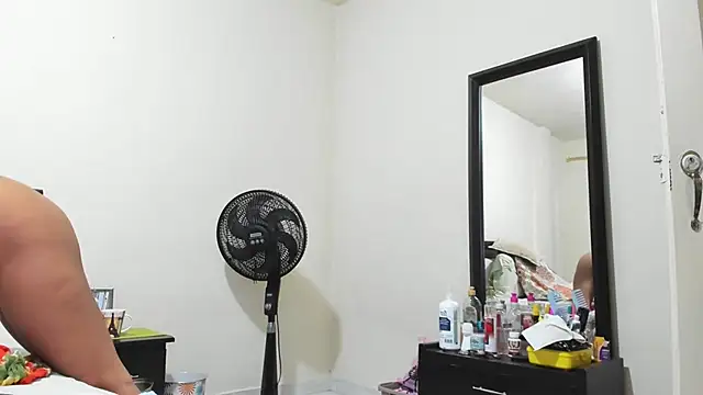 Snapshot of mara2020_69 chatting on 02-16-25, 02:32 mara2020 69 online show from 02-16-25, 02:32