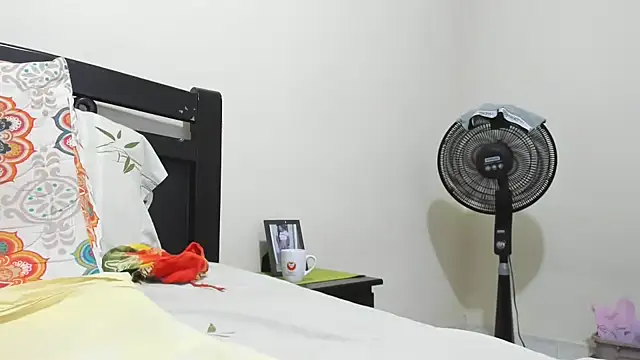 Snapshot of mara2020_69 chatting on 02-23-25, 02:57 mara2020 69 online show from 02-23-25, 02:57