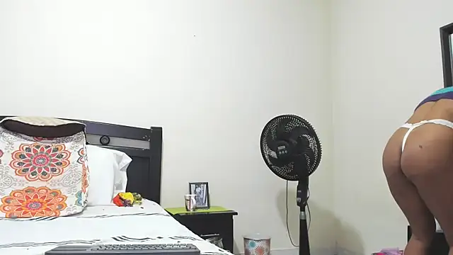 Snapshot of mara2020_69 chatting on 03-03-25, 12:27 mara2020 69 online show from 03-03-25, 12:27