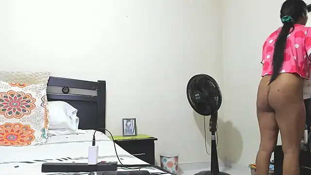 Snapshot of mara2020_69 chatting on 03-04-25, 12:22 mara2020 69 online show from 03-04-25, 12:22