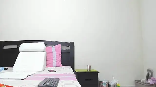 Snapshot of mara2020_69 chatting on 09-15-25, 02:39 mara2020 69 online show from 09-15-25, 02:39