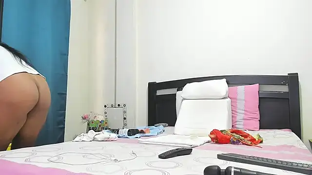 Snapshot of mara2020_69 chatting on 10-06-25, 02:58 mara2020 69 online show from 10-06-25, 02:58