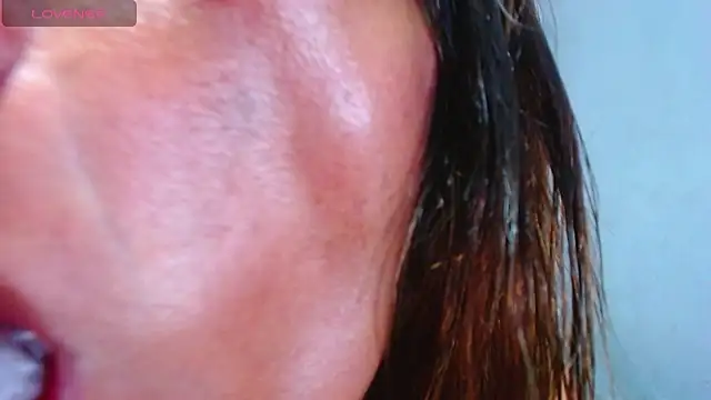 Snapshot of GraanTiigresa chatting on 10-26-25, 04:57 GraanTiigresa online show from 10-26-25, 04:57