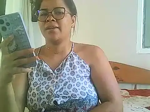 Snapshot of aleixane chatting on 12-19-24, 02:13 aleixane online show from 12-19-24, 02:13