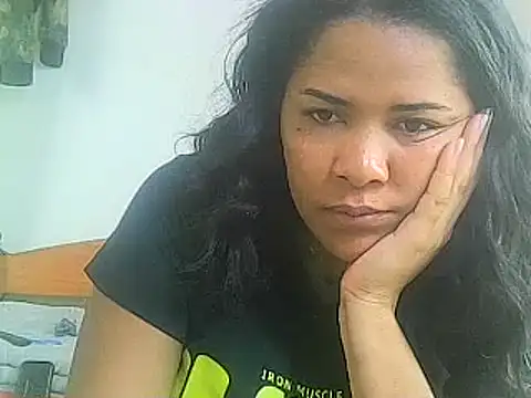 Snapshot of aleixane chatting on 01-01-25, 07:20 aleixane online show from 01-01-25, 07:20