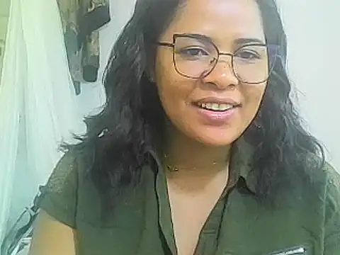 Snapshot of aleixane chatting on 01-03-25, 06:22 aleixane online show from 01-03-25, 06:22