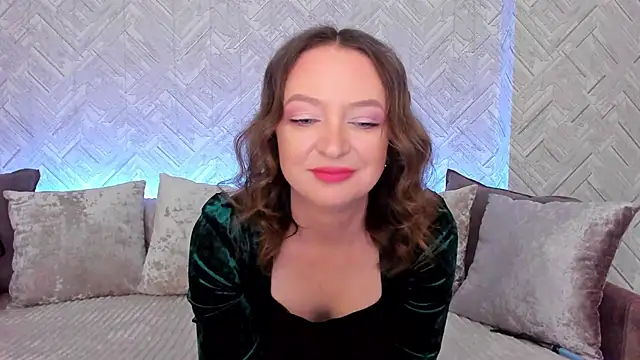 Snapshot of EvaBarsa_ chatting on 11-18-25, 09:14 EvaBarsa online show from 11-18-25, 09:14