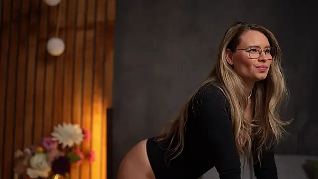 BrandyWhite online show from 02-04-26, 05:35