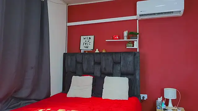 FelipeAndMarcello3 online show from 01-10-25, 08:37