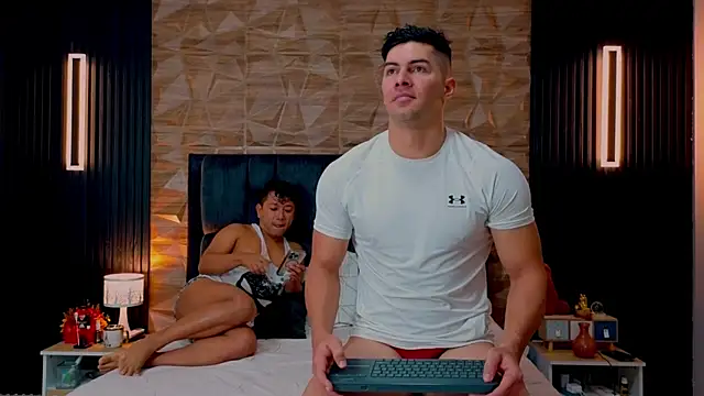 FelipeAndMarcello3 online show from 09-26-25, 02:54