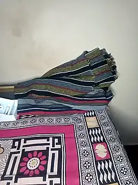 Sweet-Berry online show from 01-20-25, 05:48