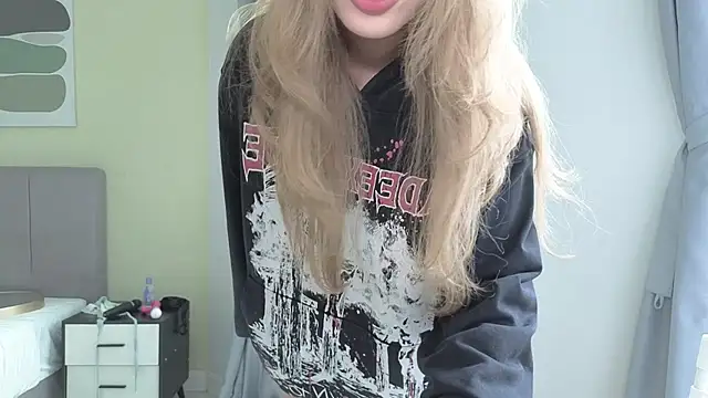 TammiLou online show from 11-28-25, 05:54