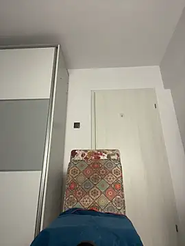 snow flakee online show from 02-09-25, 11:04