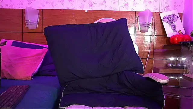Snapshot of mssburbuja chatting on 01-29-25, 06:22 mssburbuja online show from 01-29-25, 06:22