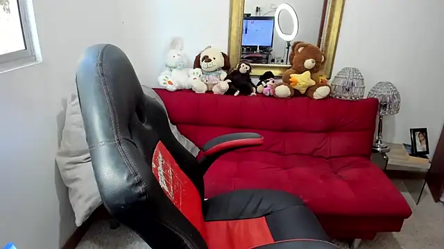 NicolettColin online show from 12-04-24, 07:23