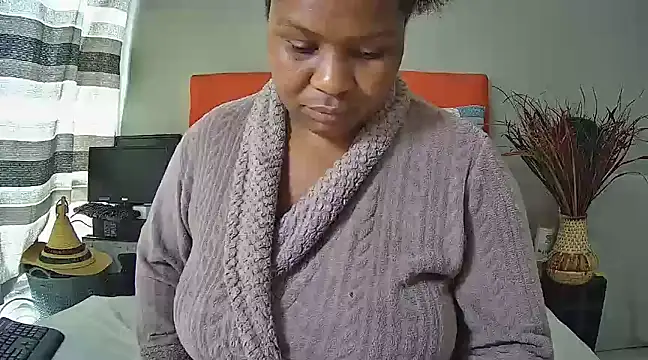 Snapshot of missboobsxx chatting on 01-10-25, 01:52 missboobsxx online show from 01-10-25, 01:52