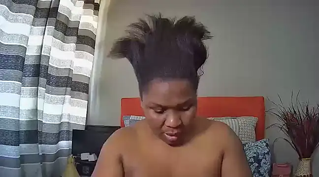 Snapshot of missboobsxx chatting on 01-22-25, 08:07 missboobsxx online show from 01-22-25, 08:07