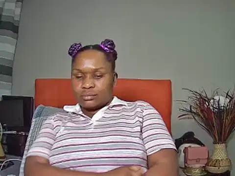 Snapshot of missboobsxx chatting on 02-15-25, 05:39 missboobsxx online show from 02-15-25, 05:39