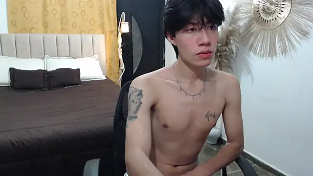 Elio-cam online show from 11-19-25, 05:07