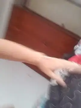 Snapshot of karlythoth@xh chatting on 10-24-25, 01:07 karlythothxh online show from 10-24-25, 01:07