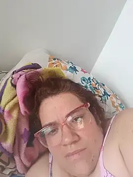 Snapshot of karlythoth@xh chatting on 12-05-25, 03:30 karlythothxh online show from 12-05-25, 03:30