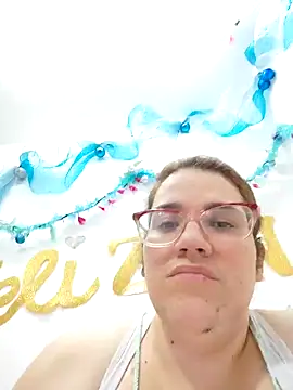 Snapshot of karlythoth@xh chatting on 12-18-25, 03:23 karlythothxh online show from 12-18-25, 03:23