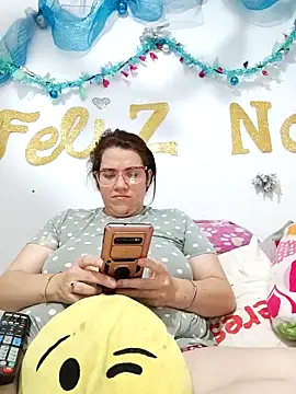 Snapshot of karlythoth@xh chatting on 12-20-25, 05:09 karlythothxh online show from 12-20-25, 05:09