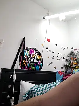 Snapshot of karlythoth@xh chatting on 02-12-26, 05:08 karlythothxh online show from 02-12-26, 05:08