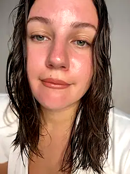 Snapshot of likaxxx chatting on 09-08-25, 06:18 likaxxx online show from 09-08-25, 06:18