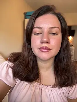 Snapshot of likaxxx chatting on 10-06-25, 11:29 likaxxx online show from 10-06-25, 11:29