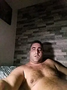 ADRIAN ADI40 online show from 12-15-25, 05:06