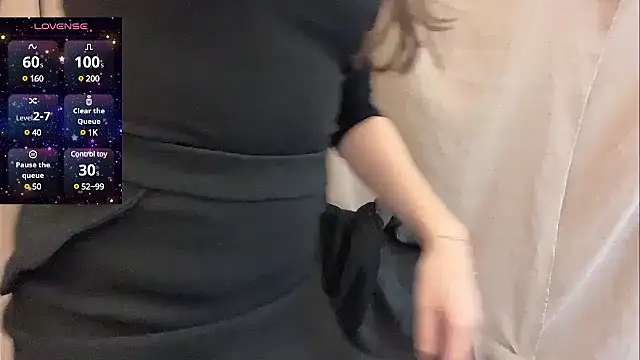 Snapshot of Tw_Zoella chatting on 03-14-25, 05:05 Tw Zoella online show from 03-14-25, 05:05