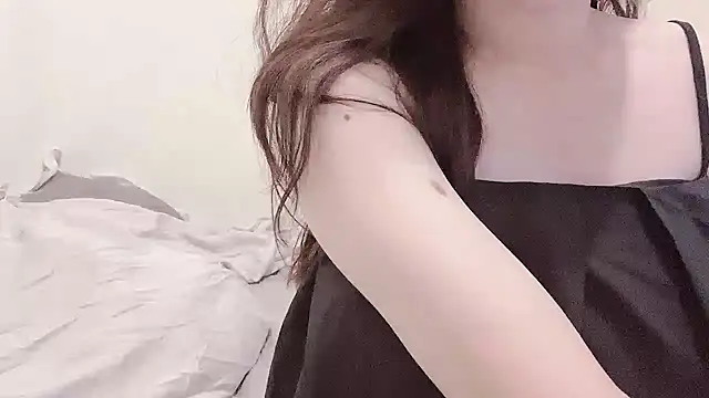 Snapshot of Tw_Zoella chatting on 09-22-25, 07:21 Tw Zoella online show from 09-22-25, 07:21