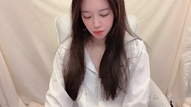 Snapshot of Tw_Zoella chatting on 01-09-26, 03:26 Tw Zoella online show from 01-09-26, 03:26