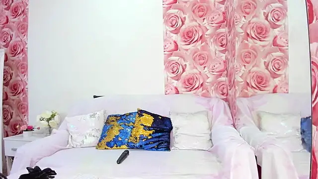 Snapshot of ClaireWarner chatting on 03-12-25, 03:07 ClaireWarner online show from 03-12-25, 03:07