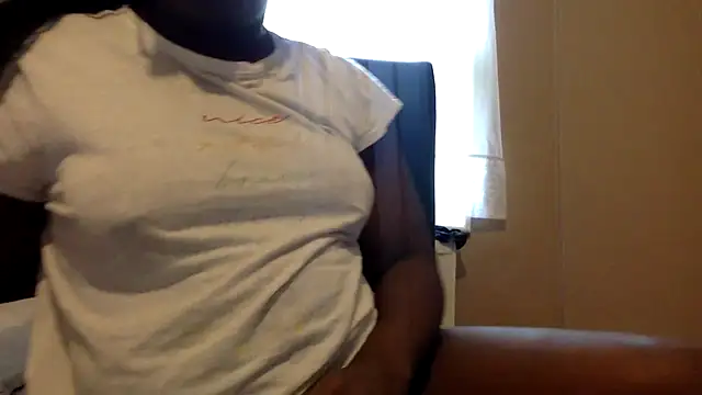 Snapshot of blacksexybeauty31 chatting on 03-12-25, 10:59 blacksexybeauty31 online show from 03-12-25, 10:59