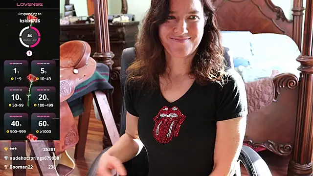 Snapshot of thornburyrose chatting on 02-13-25, 08:24 thornburyrose online show from 02-13-25, 08:24