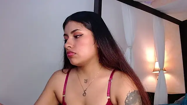 Snapshot of ChantalPetit chatting on 09-12-25, 07:03 ChantalPetit online show from 09-12-25, 07:03