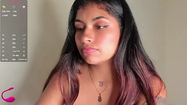 Snapshot of ChantalPetit chatting on 01-12-26, 02:11 ChantalPetit online show from 01-12-26, 02:11