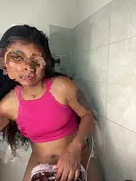 Snapshot of ChantalPetit chatting on 02-27-26, 01:49 ChantalPetit online show from 02-27-26, 01:49